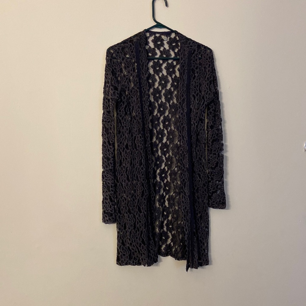 BKE Women’s medium blue lace longsleeved duster